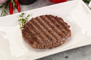 Grilled minced beef burger cutlet