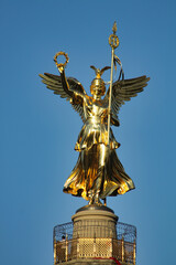 Fototapeta premium Berlin, Gold-Else auf der Siegessäule am großen Stern