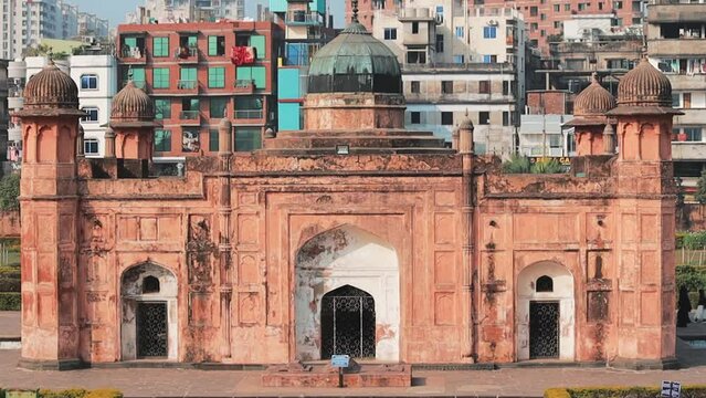 People visiting Lalbagh Fort in Dhaka Bangladesh