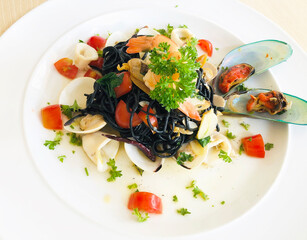 Black Spaghetti linguine vongole