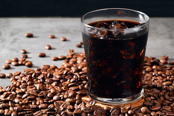 アイスコーヒーとコーヒー豆