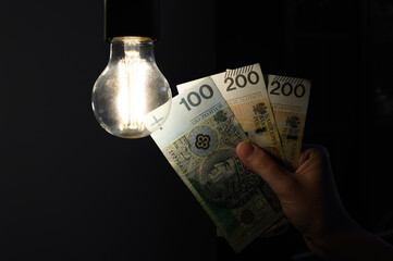 Podwyżka cen za prąd, zużycie prądu i opłaty 