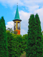 Kościół w parku © Vladyslav Riadov