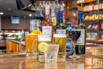 Fototapete alcohol bar drinks © mark