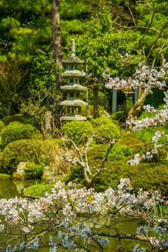 Okazaki Park in the Heian Jingu Shrine, Kyoto, Honshu