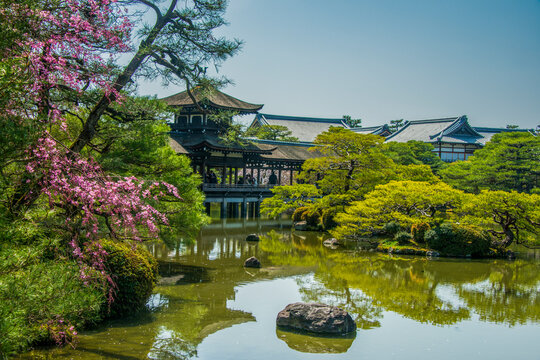 Okazaki Park in the Heian Jingu Shrine, Kyoto, Honshu
