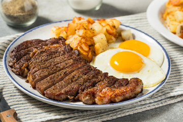 Healthy Breakfast Steak and Eggs