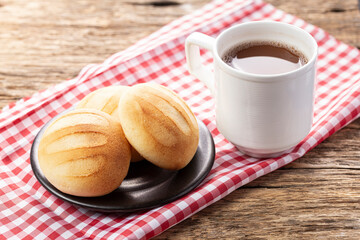 Delicious and nutritious almojabanas or pandebono, a food based on cassava flour and cheese