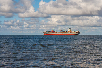 Frachtschiff in der Nordsee