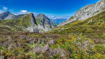 Muñon and La Franca peaks, Sierra del Robezu, Somiedo Natural Park, Asturias, Spain