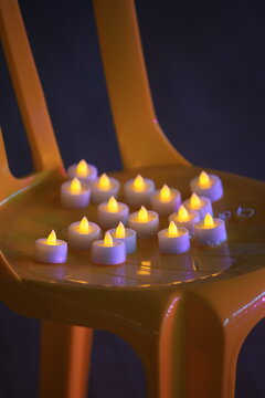 yellow chair hostage release symbol