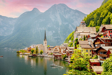 Hallstatt am Hallstätter See, Salzkammergut, Österreich 