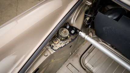 Shock mount top