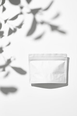 パウチ　白背景