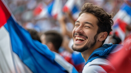 Fröhlich lachender Fussball Fan aus Frankreich