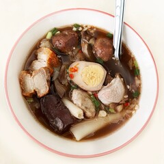 Rolled Rice Noodles in Five-spices Broth