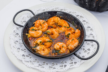 gambas al ajillo restaurante terraza