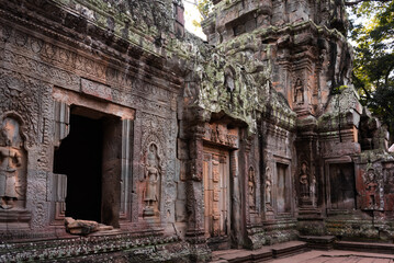 Fototapeta premium Angkor Thom, ancient temple ruins in Cambodia