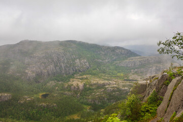 Naklejka premium Norway landscape on a cloudy summer day