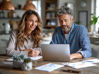 Obraz premium Financial Planning Consultation at Home - Couple Meeting with Financial Planner, Savings Goals Discussion, Laptop and Documents on Table