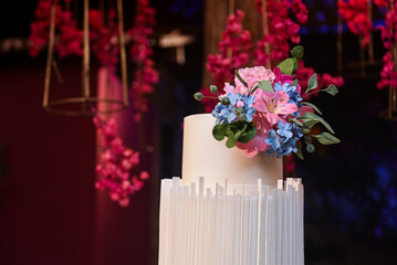 cake with flowers, wedding decoration, wedding cake with pink flowers, white cake, birthday cake, tiered cake, fondant cake, party room, night party, cake table
