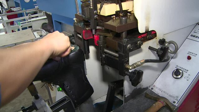 sew military boots
