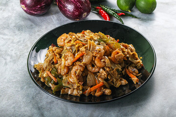 Pad thai - noodle with egg and prawn