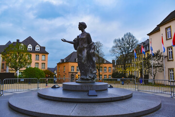 PLAZA DE LA DUQUEZA CARLOTA, EN LUXEMBURGO.