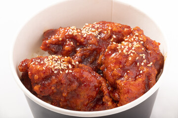 ヤンニョムチキン丼