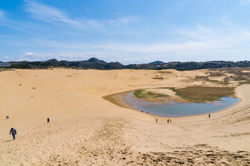 日本の鳥取県にある、美しい鳥取砂丘の風景