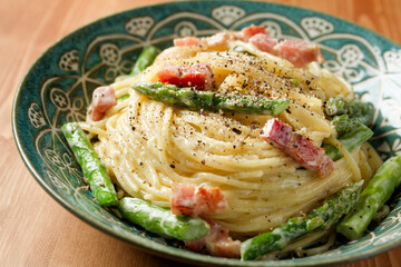 アスパラとベーコンのクリームパスタ