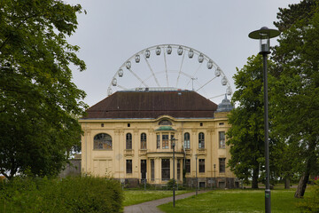 Riesenrad an der Strandpromenade in Ostseebad Kühlungsborn, Mecklenburg Vorpommern, Deutschland	