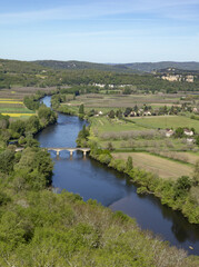 Fleuve La dordogne vu du panorama du village de Domme