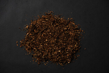 fine tobacco that has been mixed with various spices