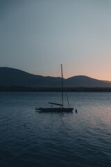 Ł&oacute;dź na Jeziorze Żywieckim