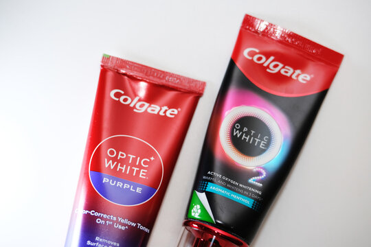 Kuala Lumpur Malaysia - June 2024. Buying Colgate Optic White for reducing teeth stained at Watson.