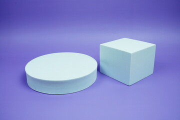 White podium mockup product presentation concept on purple geometric background