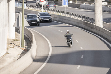 A motorcycle, known in Spanish with the abbreviation moto, is a two-wheeled vehicle