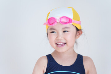 水着を着た子供（水泳・スイミング）