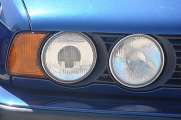 headlight of a classic car