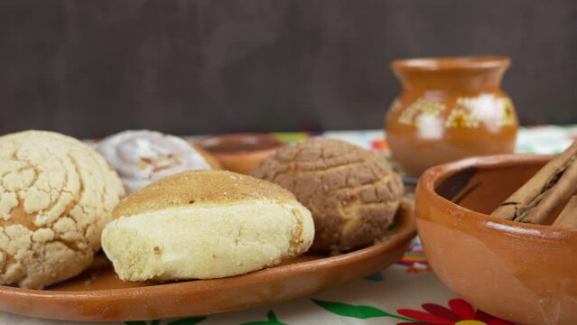Ojo de buey and conchas, traditional bread from mexico