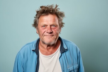 Obraz premium Portrait of an old man with a funny expression on his face