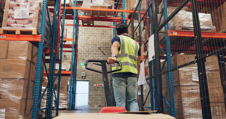 Pallet truck, man and box in warehouse with transport, safety and storage for distribution or delivery. Freight operator, logistics and stock in cardboard for cargo, shipping and inventory management © Charlize Davids/peopleimages.com