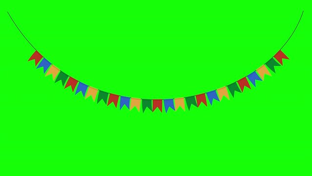 Bandeirinhas de Festa Junina varal de bandeirolas coloridas arrai&aacute; Nordeste Brasil elemento isolado em fundo verde e alpha channel