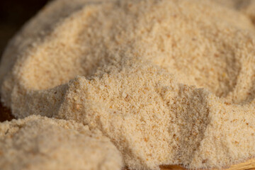 fresh crumbly bread crumbs from dehydrated white bread