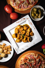 champiñones al ajillo