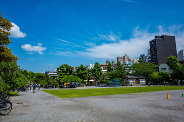 Obraz premium 東京・門前仲町にある「富岡八幡宮」