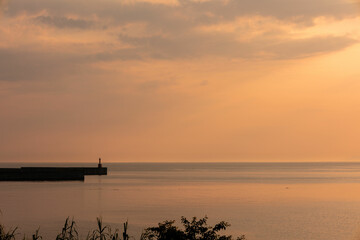 夕暮れの海