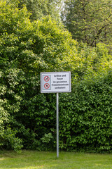 Warning sign with a barbecue grill forbidden to grill