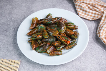 Green Mussels with Sour Sweet Sauce